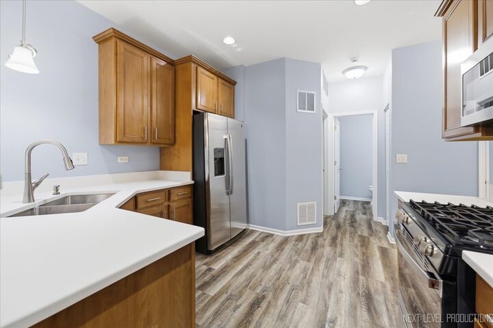 Property Photo:  472 Majestic Lane  IL 60543 