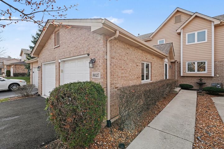 Property Photo:  8027 Enclave Lane  IL 60487 