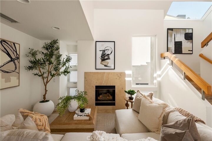 Property Photo:  517 Larkspur  CA 92625 