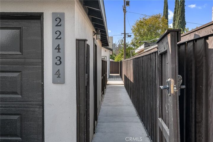 Property Photo:  22434 Berdon St  CA 91367 