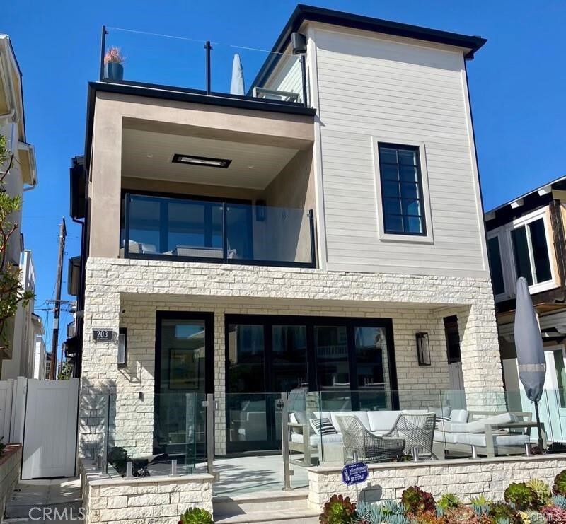 Property Photo:  203 Sapphire  CA 92662 