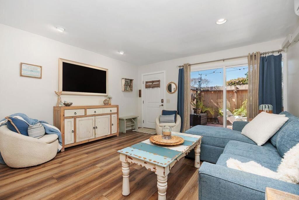 Property Photo:  405 Requeza Street H9  CA 92024 