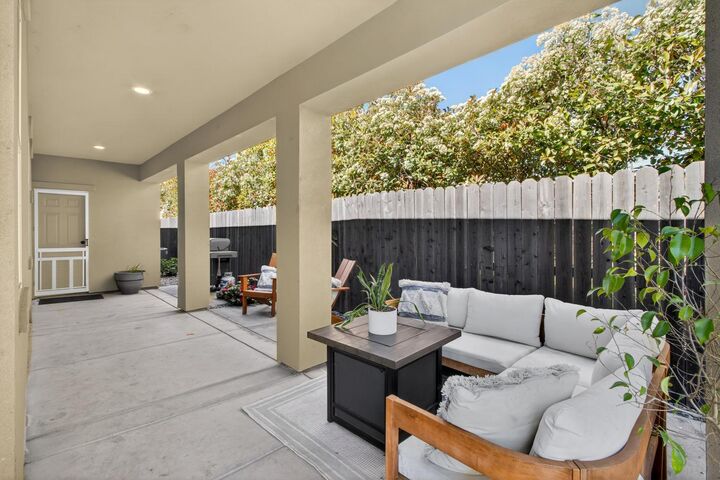 Property Photo:  867 J Street  CA 95648 