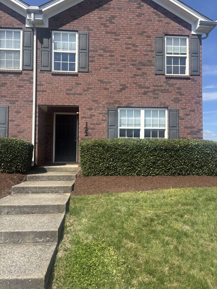 Property Photo:  122 Wolverine Ct  TN 37167 