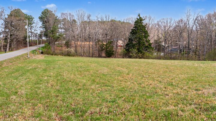 Property Photo:  9 Louise Rd  TN 37051 