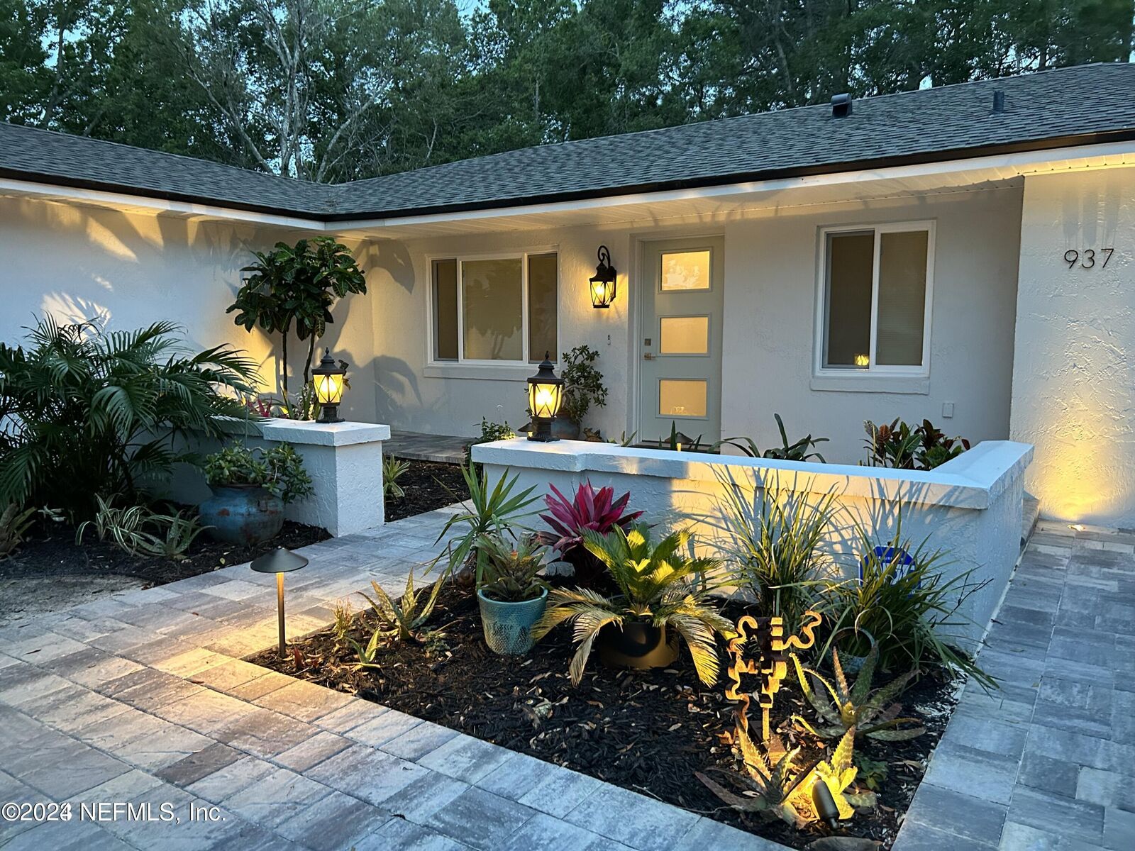 Property Photo: 937 Espinado Avenue FL 32086