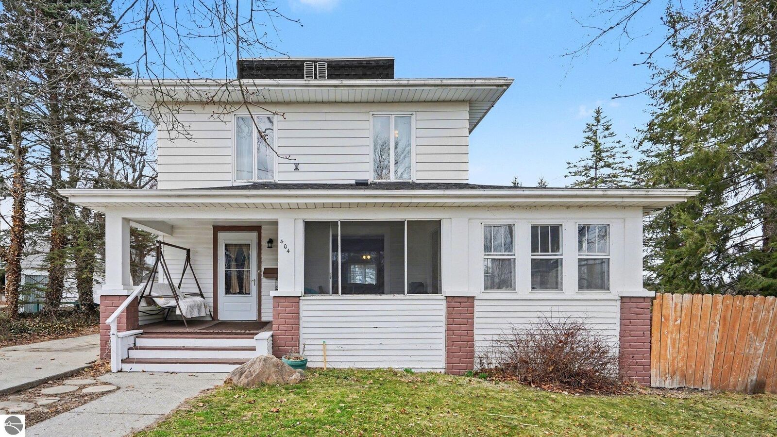 Property Photo:  404 W Center Street  MI 48801 
