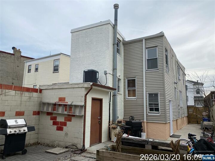 Property Photo:  38 Delancy Street  NJ 07105 