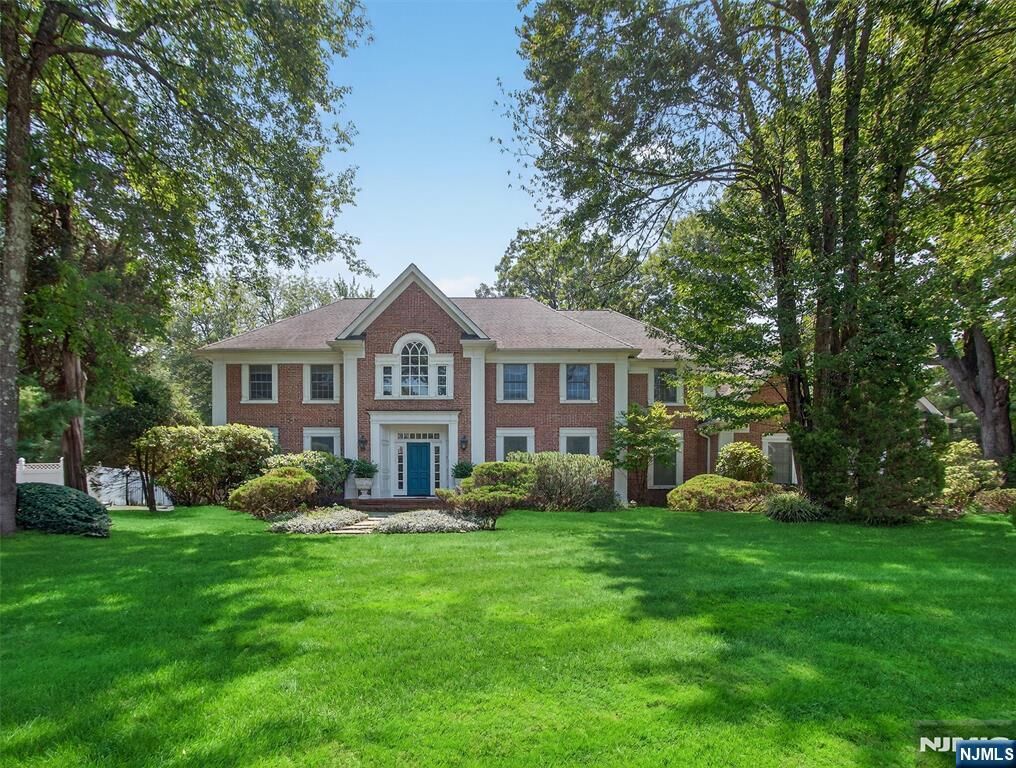 Property Photo:  505 Ivy Lane  NJ 07481 