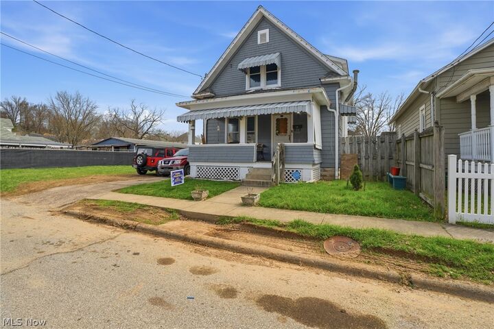 Property Photo:  2318 Clement Avenue  WV 26101 