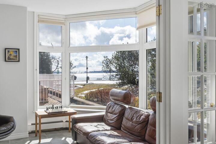 106 99 Waterfront Drive — photo 1