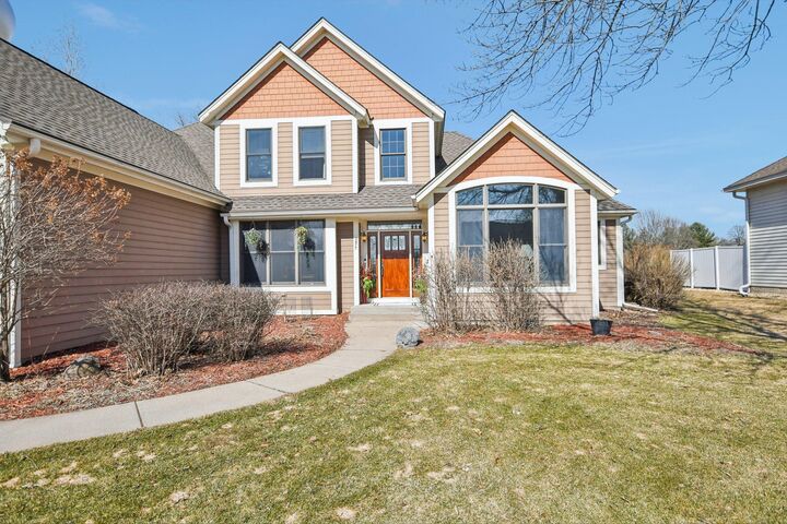 Property Photo:  2477 Golf View Drive  WI 54022 