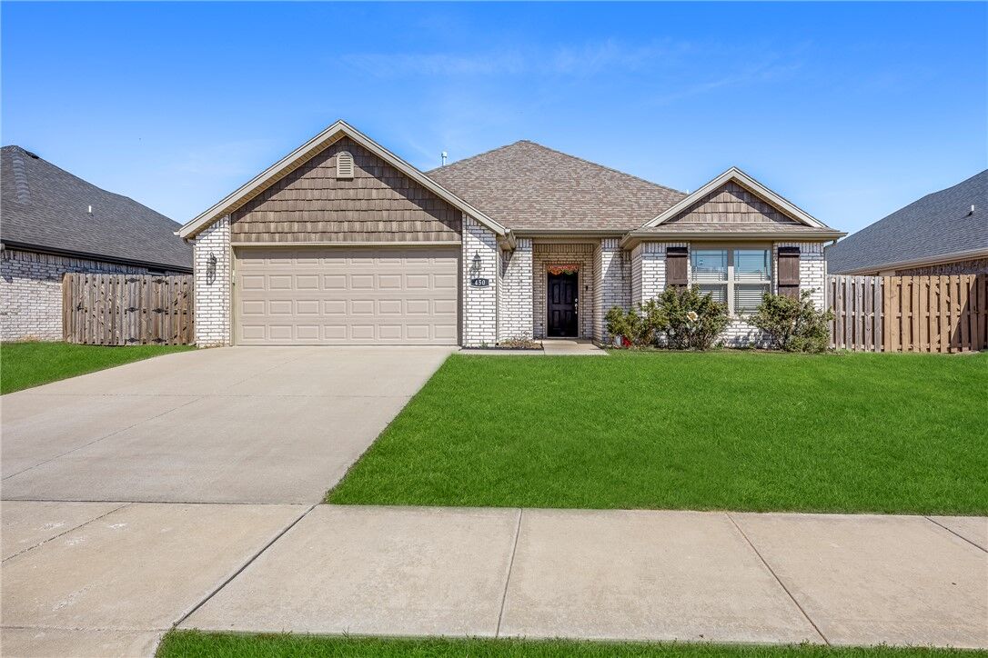 Property Photo:  450 Holly Street  AR 72719 