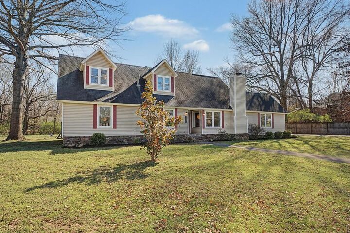 Property Photo:  1619 E Terry Drive  AR 72703 