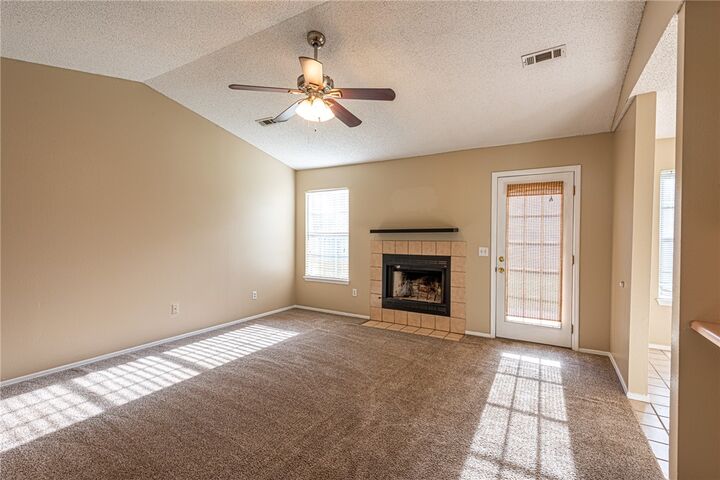 Property Photo: 1473 Greenleaf Drive AR 72704