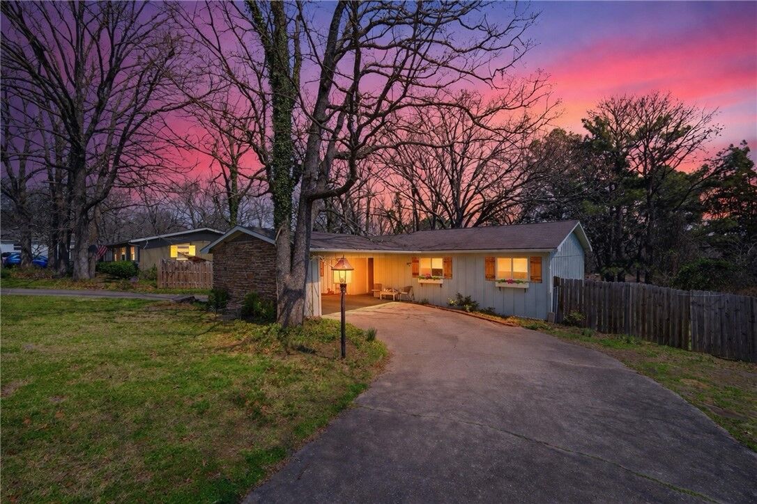 Property Photo: 2018 N Austin Drive AR 72703