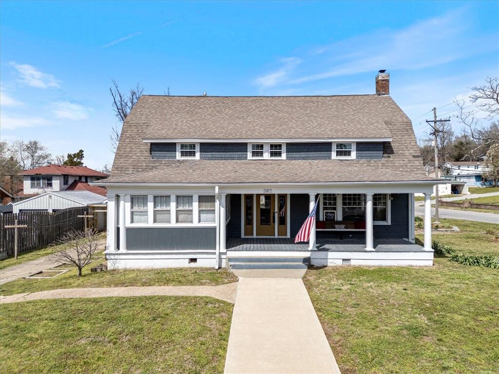 Property Photo:  307 E Beaver Street  MO 64831 