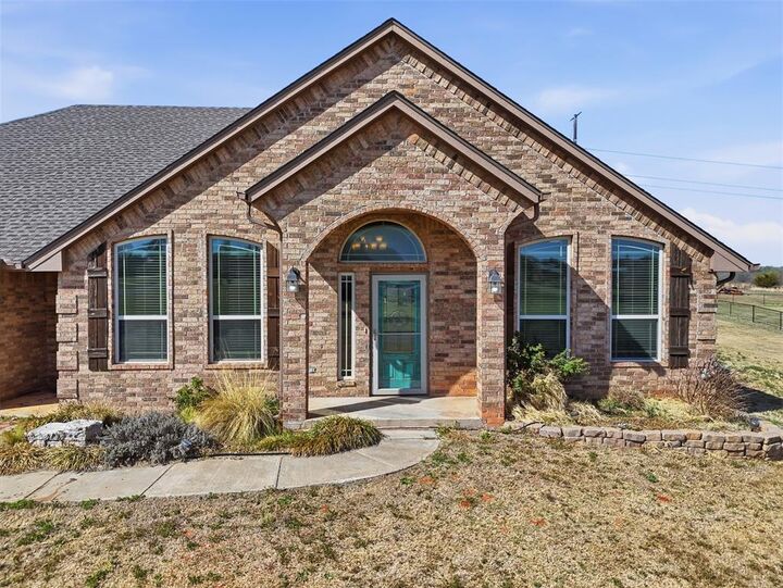 Property Photo:  1353 County Street 2976  OK 73010 