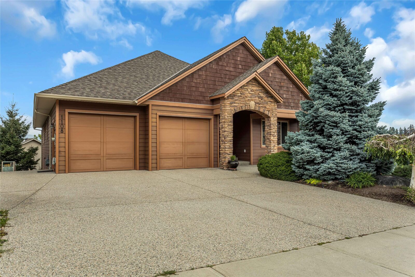 Property Photo: 1108 Arbor View Drive BC V1W 4X1