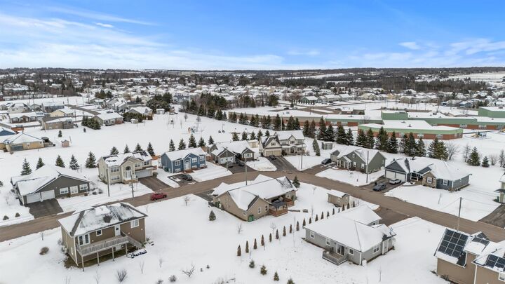 Property Photo:  48 Mutch Crescent  PE C1E 3G5 