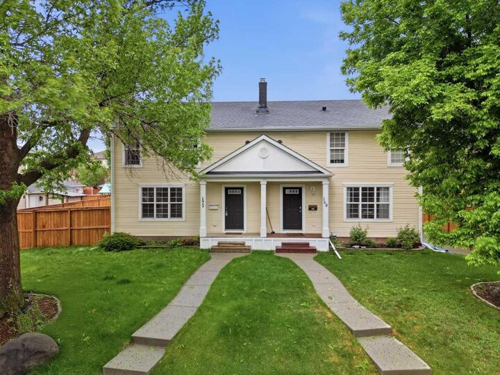 Property Photo: 172 Somme Manor SW AB T2T 6L5