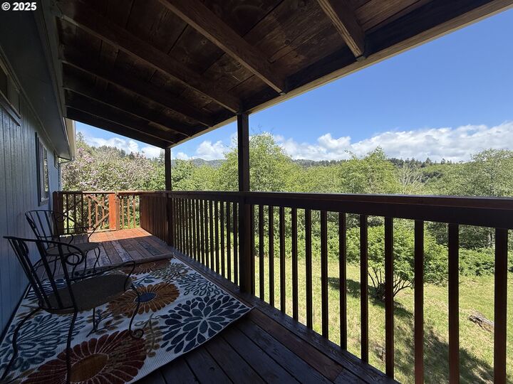 Property Photo: 96134 Foxglove Way OR 97415