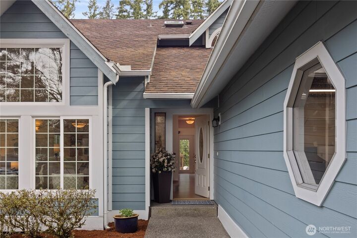 Property Photo: 24908 Lake Wilderness Country Club Drive SE WA 98038