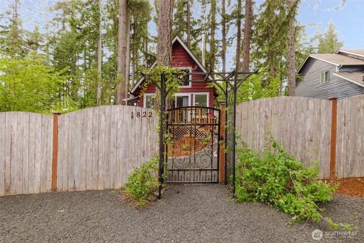 Property Photo:  1822  190th Avenue SW  WA 98349 