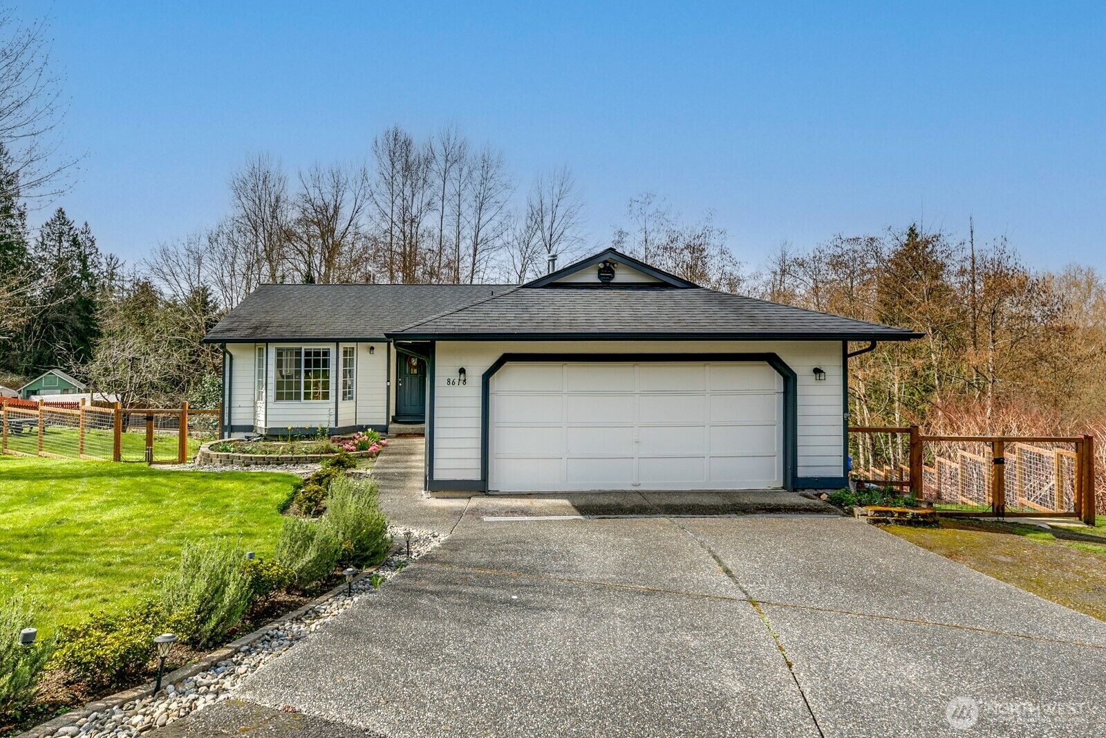 Property Photo: 8618 74th Drive NE WA 98270