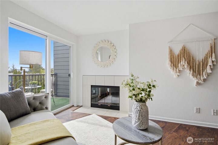 Property Photo: 3045 20th Avenue W 403 WA 98199