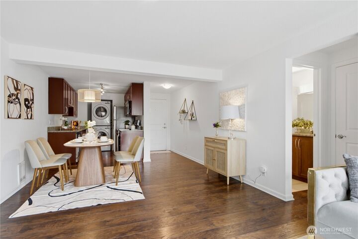 Property Photo:  3045  20th Avenue W 403  WA 98199 