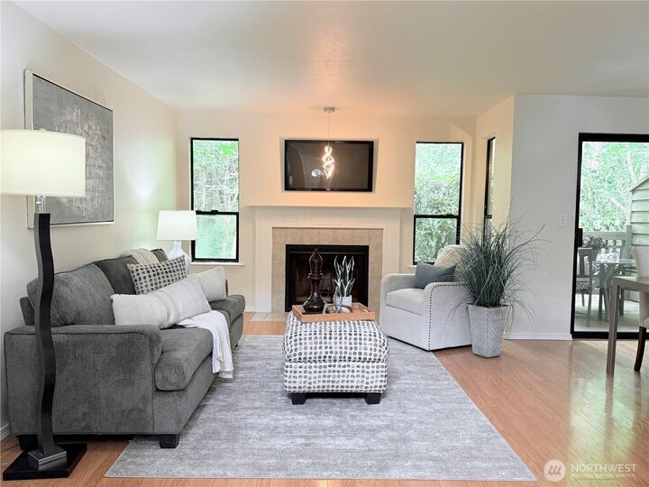 Property Photo: 4107 159th Avenue NE 22C WA 98052