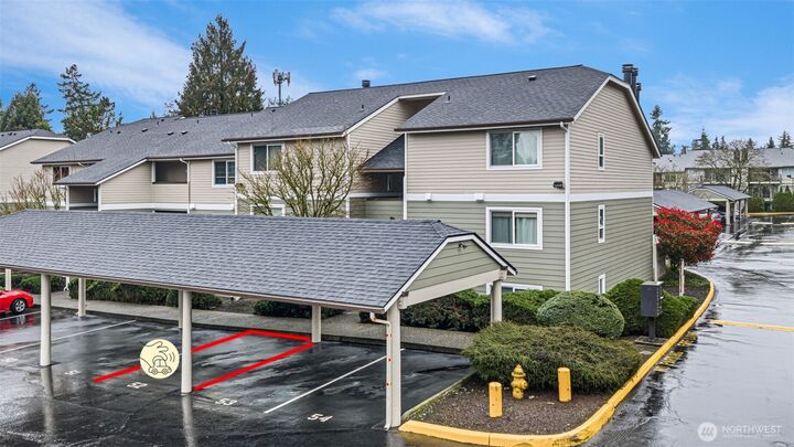 Property Photo: 12514 NE 142nd Lane D-104 WA 98034