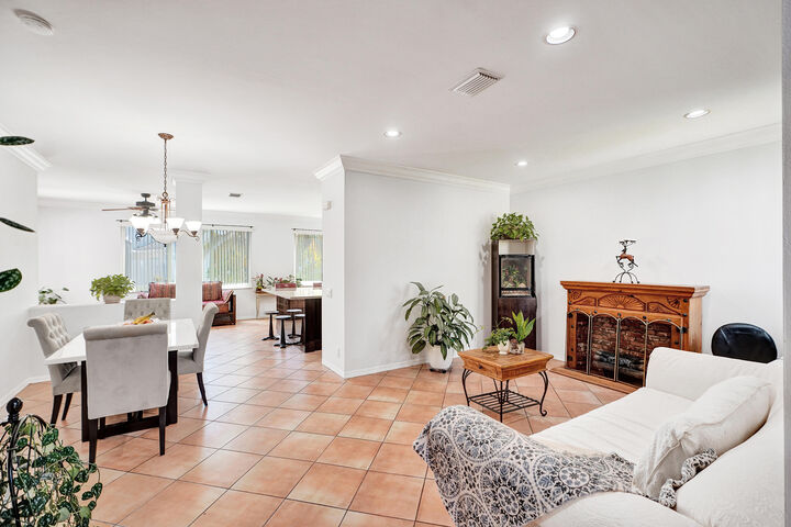 Property Photo: 873 Stanton Drive FL 33326