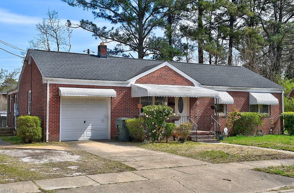Property Photo: 7816 Caribou Ave VA 23518