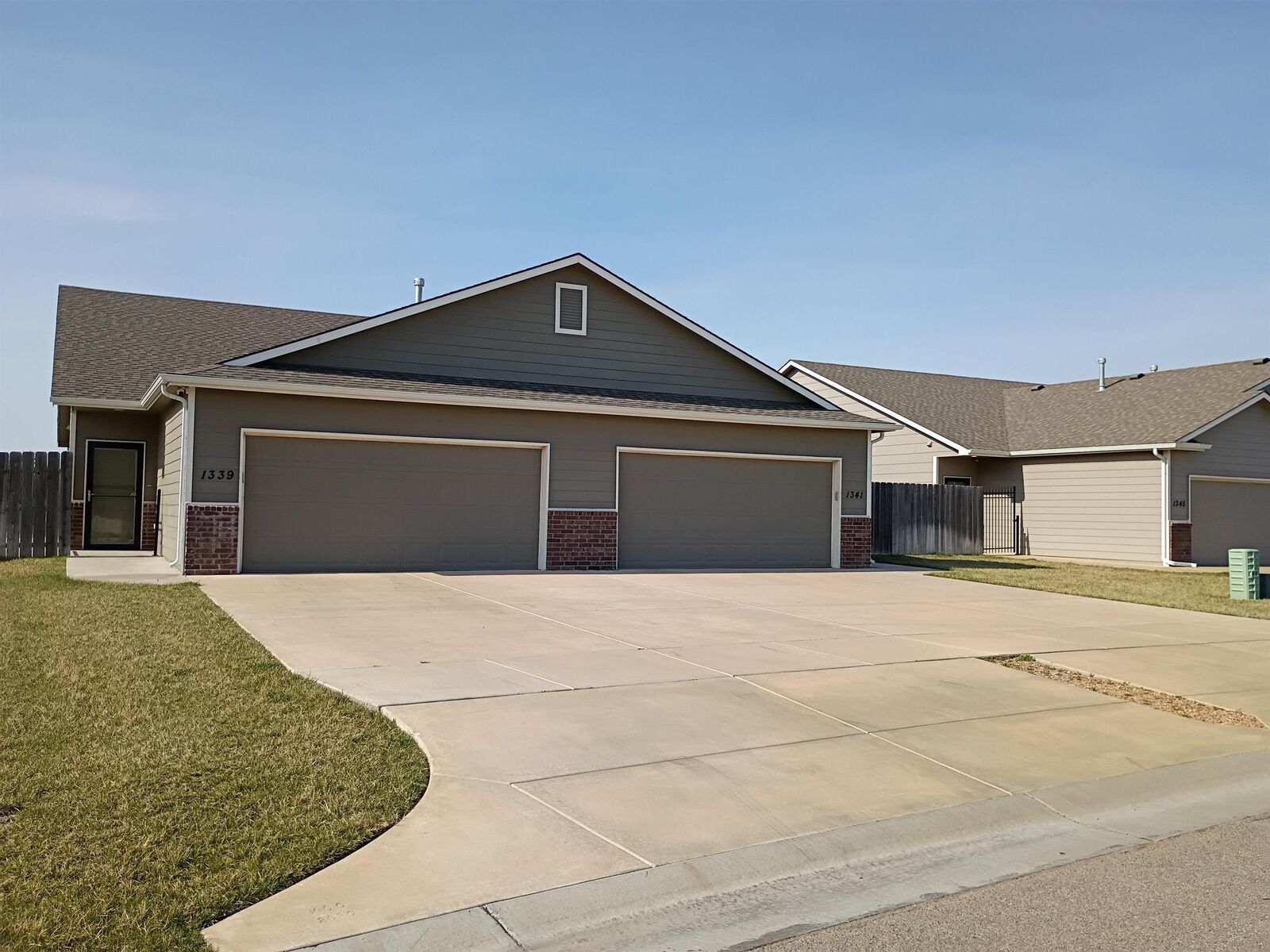 Property Photo:  1339 N Azena St  KS 67002 