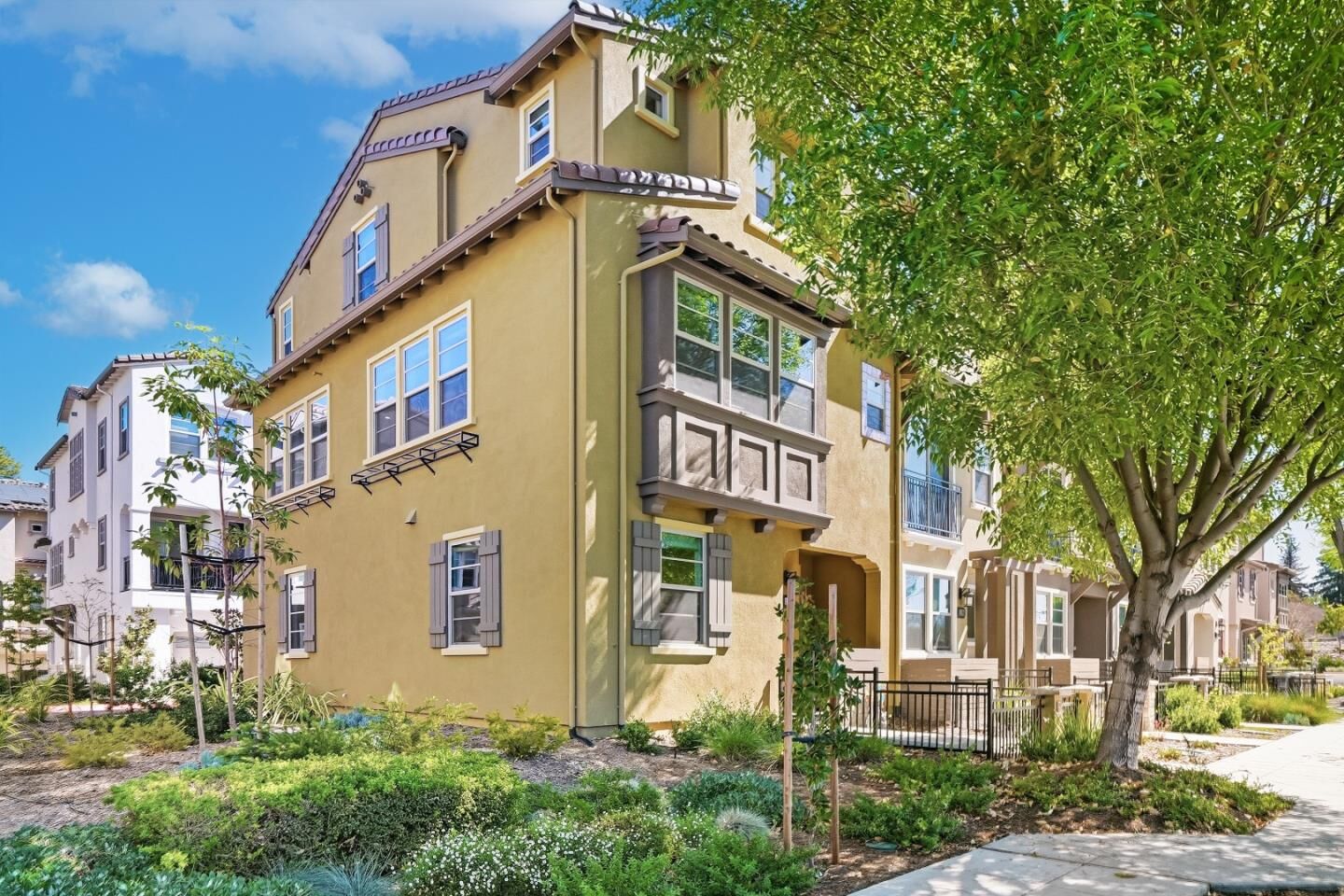 Property Photo:  1208 San Ramon Avenue  CA 94043 