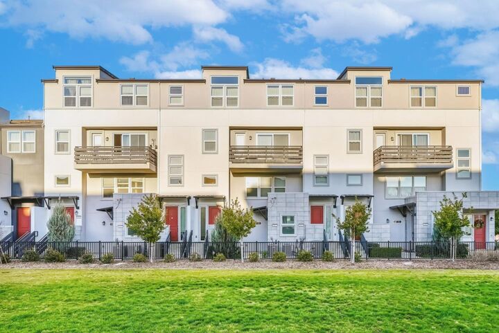 Property Photo:  621 Blackbury Lane  CA 95133 