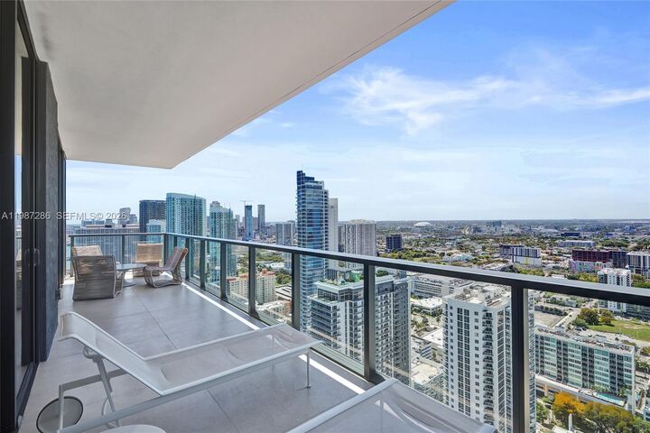 Property Photo:  788 NE 23rd St 3801  FL 33137 