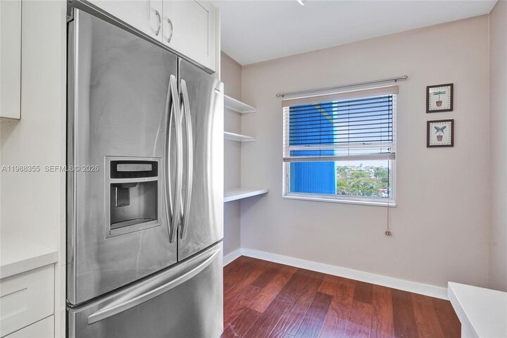 Property Photo:  4001 Hillcrest Dr 817  FL 33021 