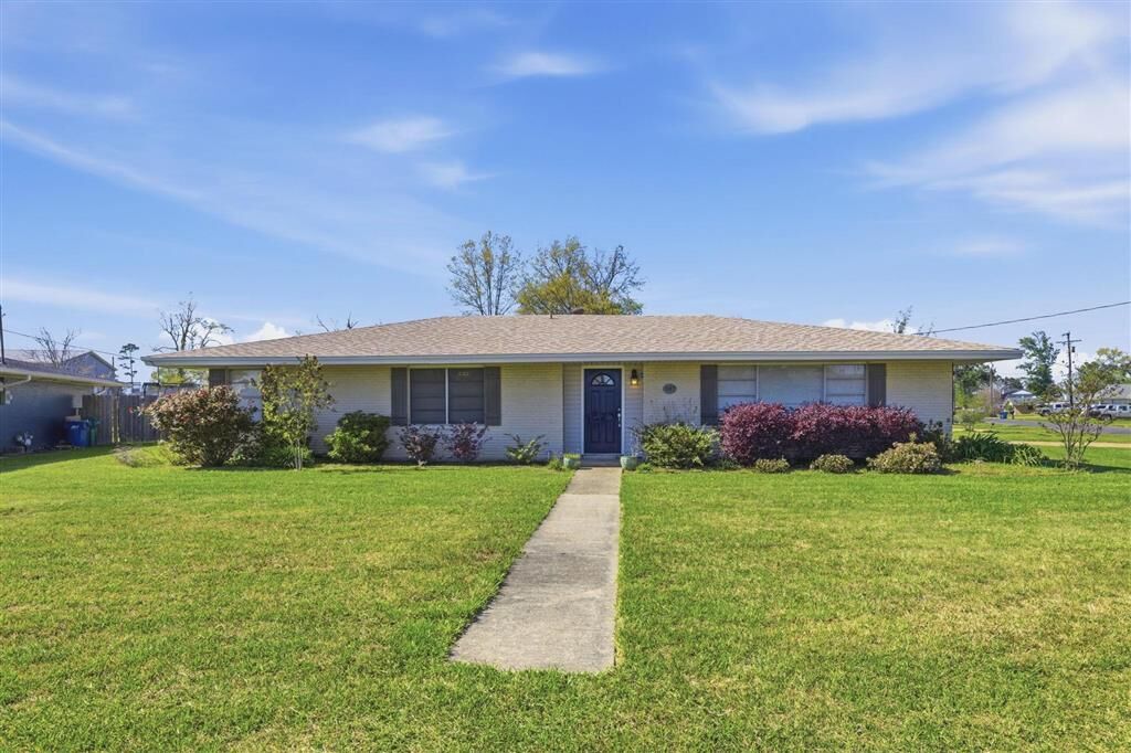 Property Photo:  107 Ann Avenue  LA 70663 