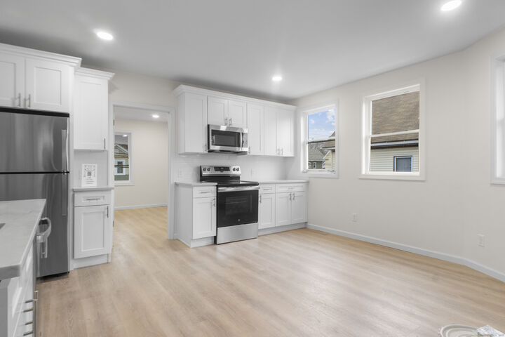 Property Photo:  3 James Street 2  CT 06451 