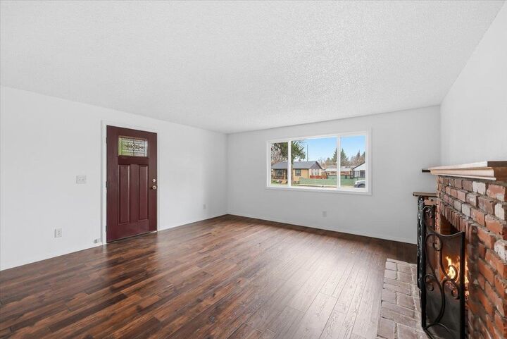 Property Photo:  5616 N Lincoln St  WA 99205 