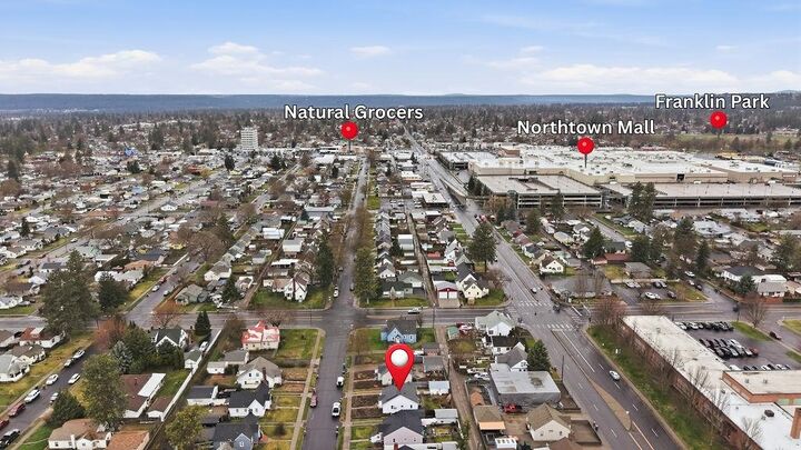 Property Photo:  517 E Hoffman Ave  WA 99207 
