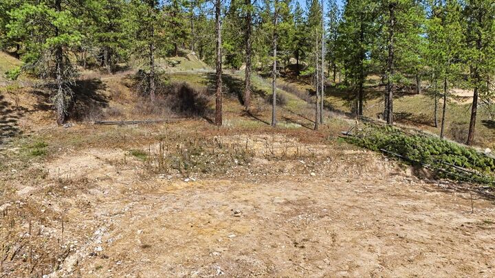 Property Photo:  2600 Pine Top Blk Rd  WA 99109 