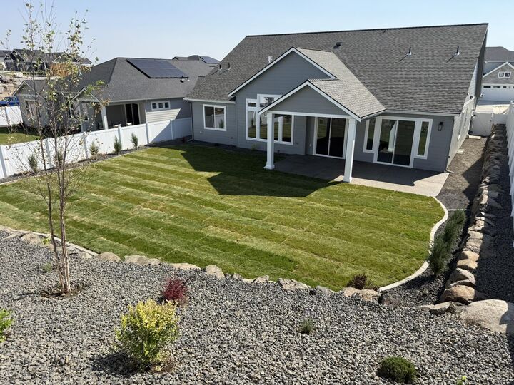 Property Photo: 1316 S Manifold Rd WA 99016