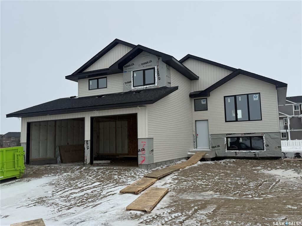 Property Photo: 707 Ballesteros Crescent SK S0K 4S3