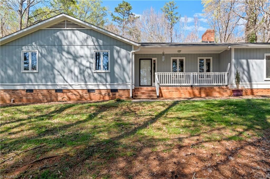 Property Photo: 5653 Buckhorn Road NC 27023