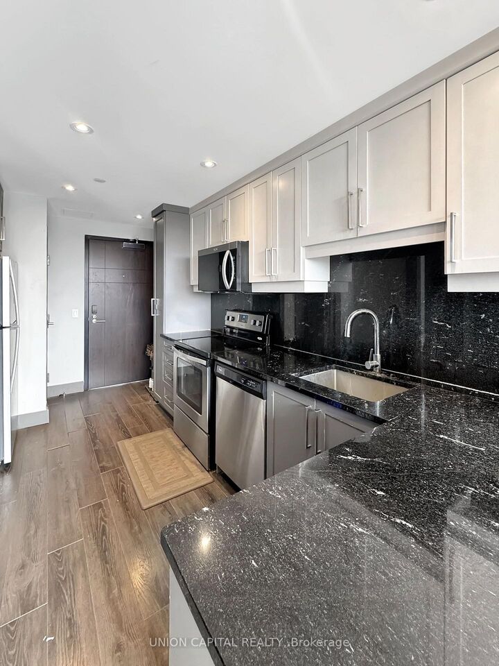 Property Photo: 330 Phillip Street Cp618 ON N2L 3W9