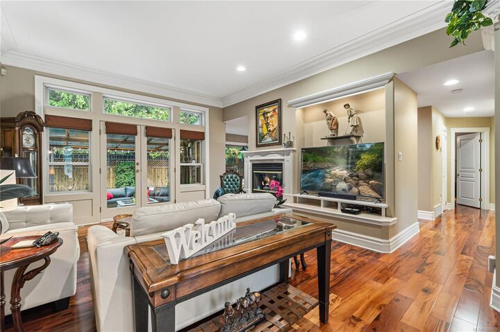 Property Photo: 564 Hazelwood Pl BC V9K 1A1